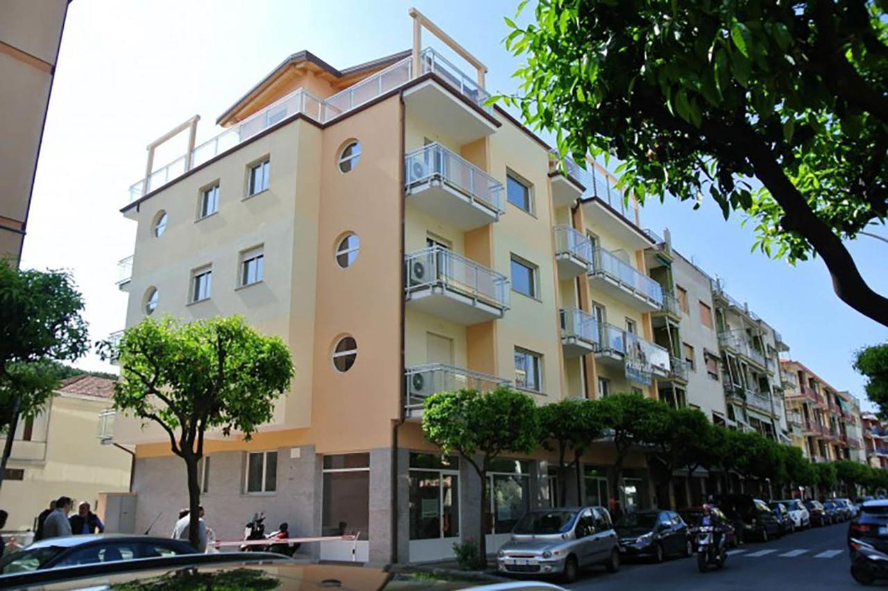 Colibri Apartments Ντιάνο Μαρίνα Εξωτερικό φωτογραφία